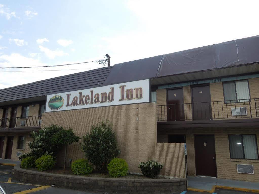Lakeland Inn - Bohemia Buitenkant foto